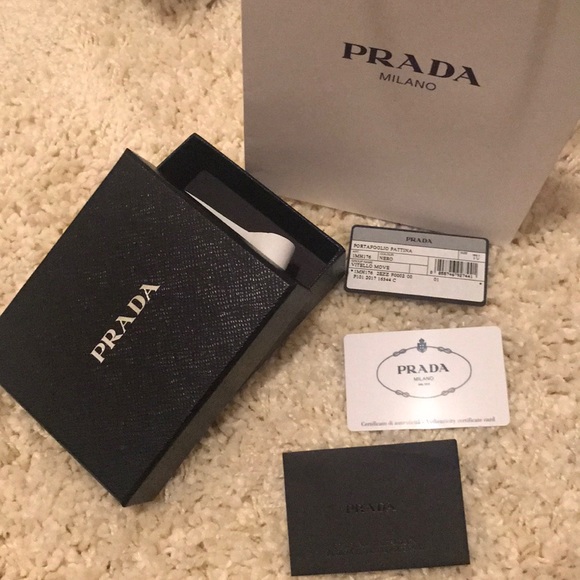 Prada Wallet Brand New - Picture 7 of 7